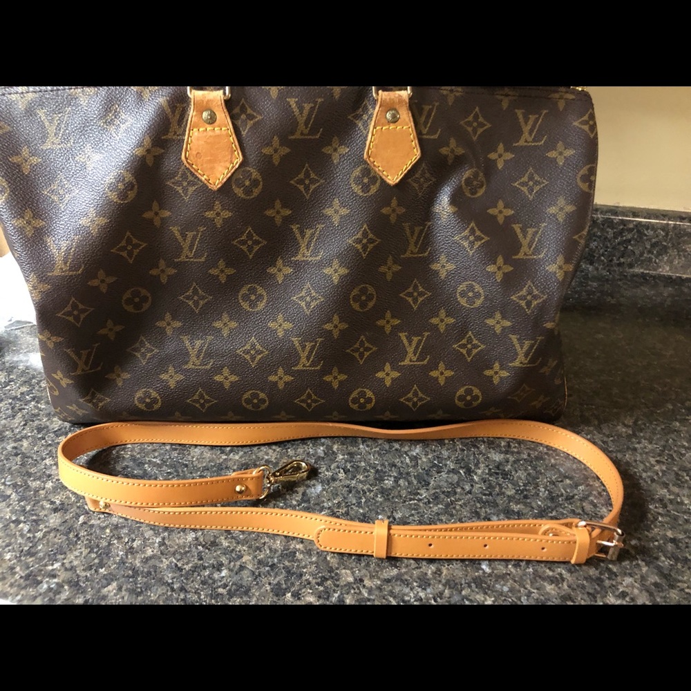 Leather strap tan colour.